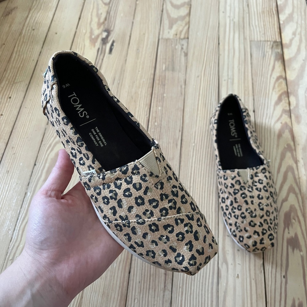 TOMS Alpargata Slip On Shoes Womens Size 6 Leopard Print Canvas Flats Tan Black